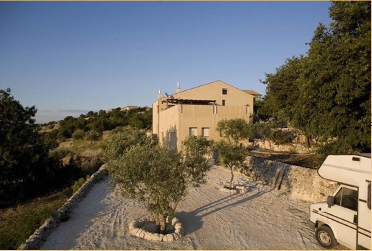 Casa Vacanze Modicarte מראה חיצוני תמונה